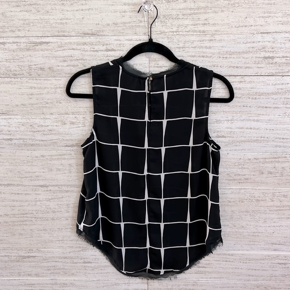 Who What Wear Sleeveless Blouse | SIZE XS - Picture 2 of 4